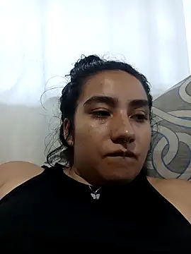 Hellen Alex online show from November 5, 2025, 3:01 pm