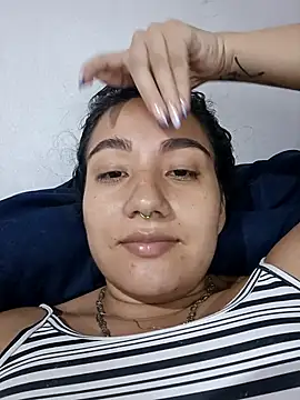Snapshot of Hellen_Alex chatting on April 30, 2026, 2:12 pm Hellen Alex online show from April 30, 2026, 2:12 pm