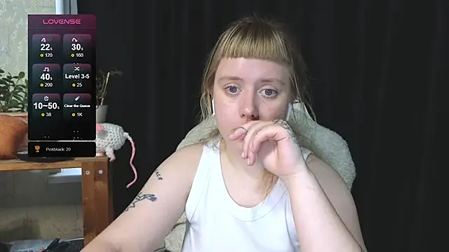 June shy0 online show from November 7, 2025, 6:57 am