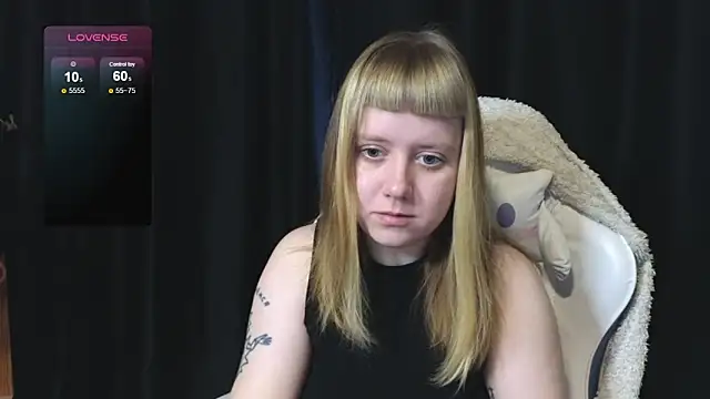 June shy0 online show from November 23, 2025, 6:57 am