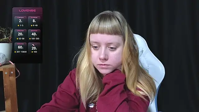 June shy0 online show from November 27, 2025, 7:54 am