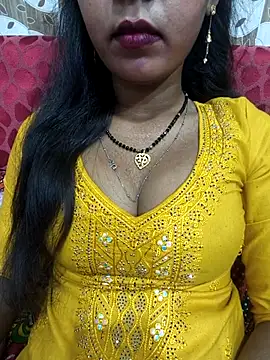 Snapshot of Sharmila-Singh chatting on April 16, 2026, 8:15 am Sharmila-Singh online show from April 16, 2026, 8:15 am