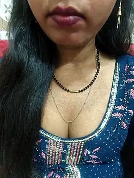 Snapshot of Sharmila-Singh chatting on April 17, 2026, 9:45 am Sharmila-Singh online show from April 17, 2026, 9:45 am