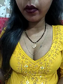 Snapshot of Sharmila-Singh chatting on April 22, 2026, 6:31 pm Sharmila-Singh online show from April 22, 2026, 6:31 pm