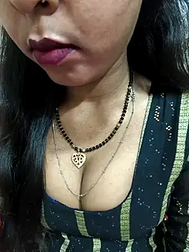Snapshot of Sharmila-Singh chatting on May 3, 2026, 5:24 am Sharmila-Singh online show from May 3, 2026, 5:24 am