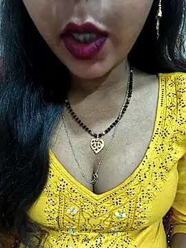 Snapshot of Sharmila-Singh chatting on May 4, 2026, 5:42 pm Sharmila-Singh online show from May 4, 2026, 5:42 pm