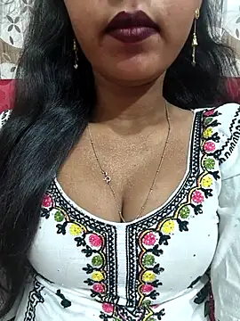 Snapshot of Sharmila-Singh chatting on May 17, 2026, 7:28 am Sharmila-Singh online show from May 17, 2026, 7:28 am