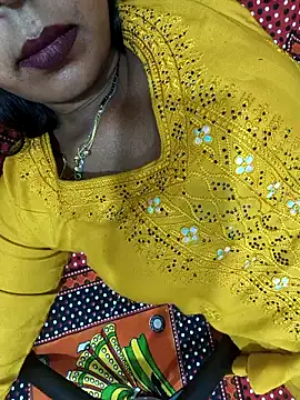 Snapshot of Sharmila-Singh chatting on May 26, 2026, 7:32 pm Sharmila-Singh online show from May 26, 2026, 7:32 pm
