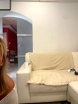 sissytrainz online show from November 17, 2025, 12:11 pm