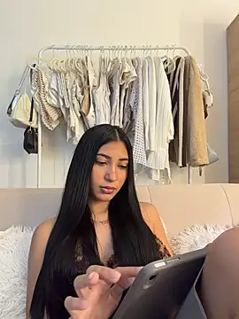 Sweetnaughtygirl  online show from March 1, 2026, 9:50 pm