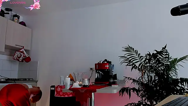 Snapshot of wendymoah chatting on December 8, 2024, 7:54 pm wendymoah online show from December 8, 2024, 7:54 pm