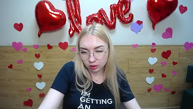 Snapshot of BeatriceFly chatting on March 17, 2025, 3:18 pm BeatriceFly online show from March 17, 2025, 3:18 pm