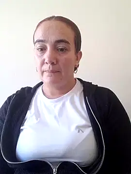 skayhot  online show from June 5, 2026, 1:39 pm