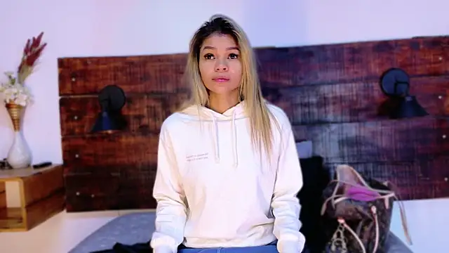 Celeste sanz online show from March 4, 2026, 10:10 am