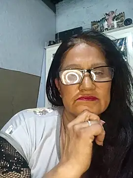 Snapshot of Edged_Hot69 chatting on June 5, 2026, 3:02 am Edged Hot69 online show from June 5, 2026, 3:02 am