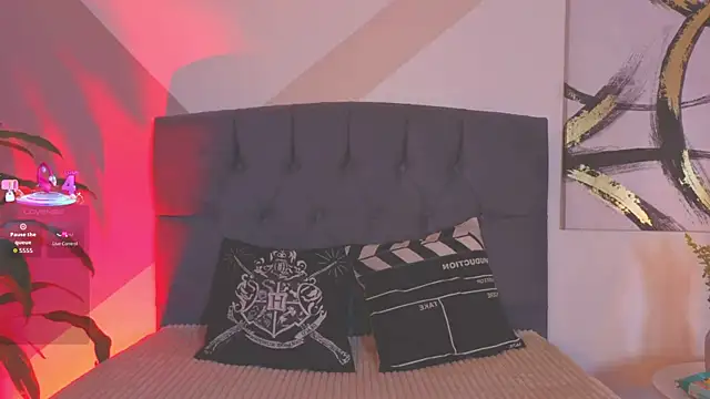 miaablack online show from November 29, 2025, 7:39 pm