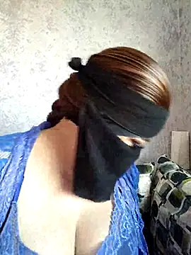 Cat Sharisa online show from November 9, 2025, 9:40 am