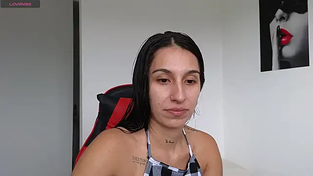 tammyandrade  online show from February 25, 2025, 2:00 pm