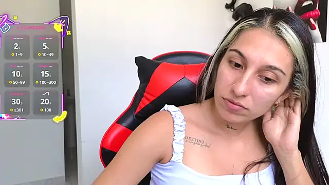 tammyandrade  online show from December 3, 2025, 8:29 pm