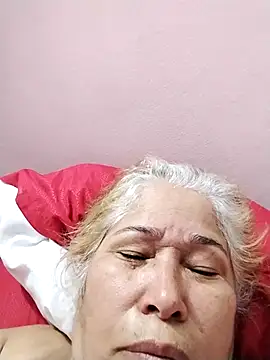 girl amada online show from March 12, 2026, 9:37 am