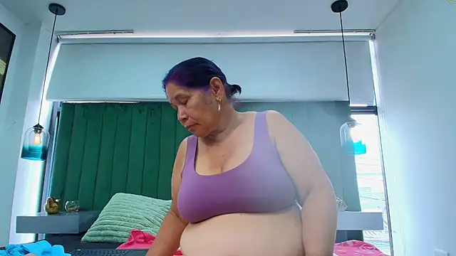 Snapshot of girl_amada chatting on May 30, 2026, 2:25 pm girl amada online show from May 30, 2026, 2:25 pm