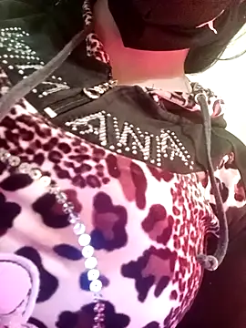 JAWHARA  online show from December 22, 2025, 10:40 pm