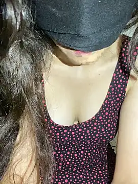 Snapshot of Chahrazad66 chatting on September 13, 2025, 1:16 am Chahrazad66 online show from September 13, 2025, 1:16 am