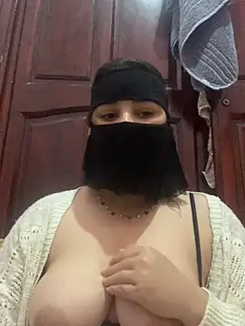 Snapshot of Miss-Soka chatting on December 19, 2024, 8:02 am Miss-Soka online show from December 19, 2024, 8:02 am