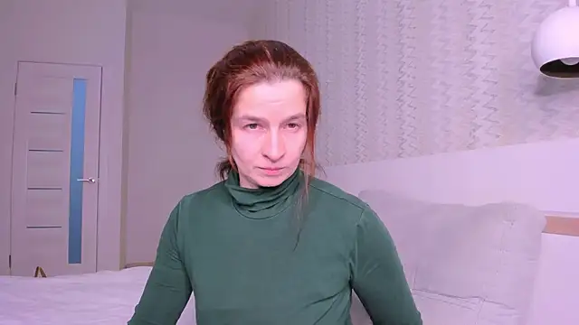 Clear Angel online show from December 4, 2025, 3:32 pm