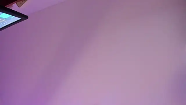 Snapshot of emiily15__ chatting on December 14, 2025, 6:34 pm emiily15 online show from December 14, 2025, 6:34 pm