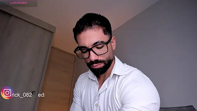 edrick walton1 online show from February 23, 2025, 11:44 am