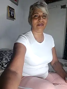 Goodgirlsue 77 online show from July 18, 2026, 8:07 am