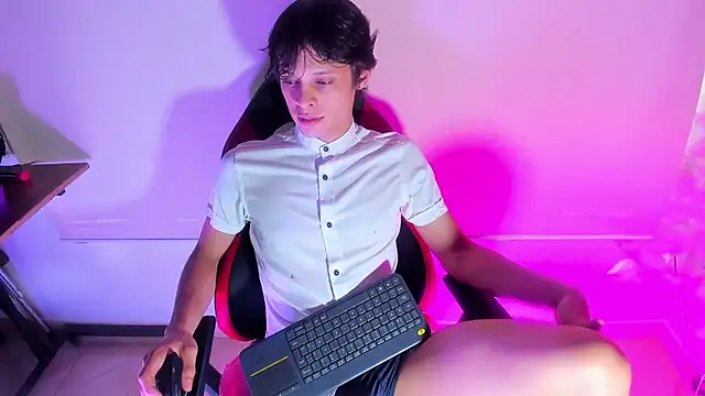 LilOwen  online show from January 16, 2026, 7:40 pm