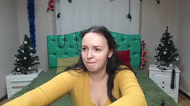 IsabelBlackberry online show from January 6, 2025, 9:08 am