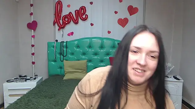 IsabelBlackberry online show from February 23, 2025, 12:16 pm