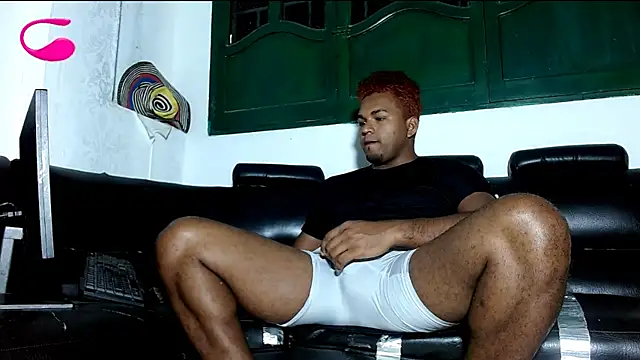 Snapshot of Deleon1995 chatting on February 24, 2025, 4:49 am Deleon1995 online show from February 24, 2025, 4:49 am