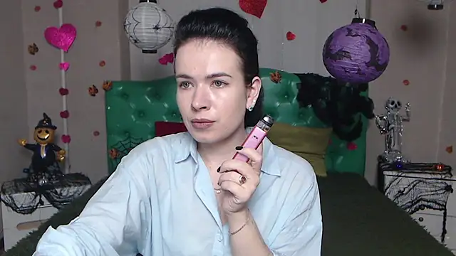 JasmineKouch online show from November 16, 2025, 7:03 am