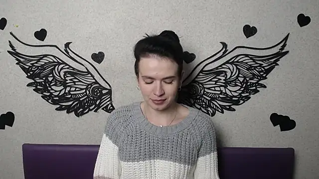 JasmineKouch online show from November 20, 2025, 6:29 pm