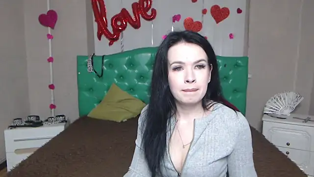 JasmineKouch online show from March 19, 2026, 6:39 am
