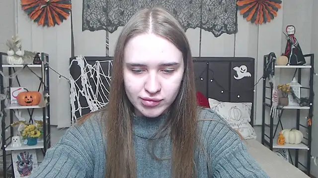 LauraHlot online show from November 4, 2025, 6:51 pm