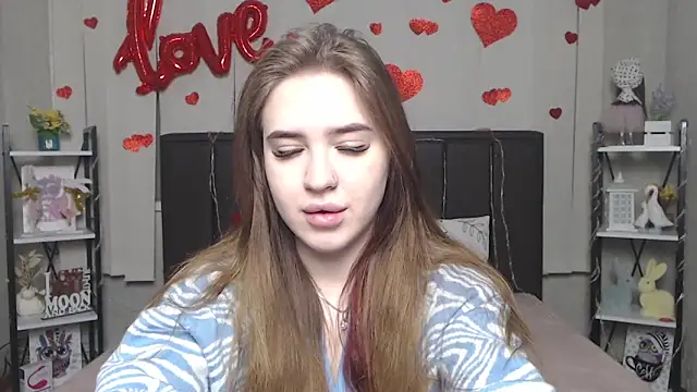 LauraHlot online show from February 25, 2026, 6:34 am