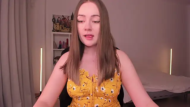 WalkingGirl online show from February 8, 2025, 9:25 pm