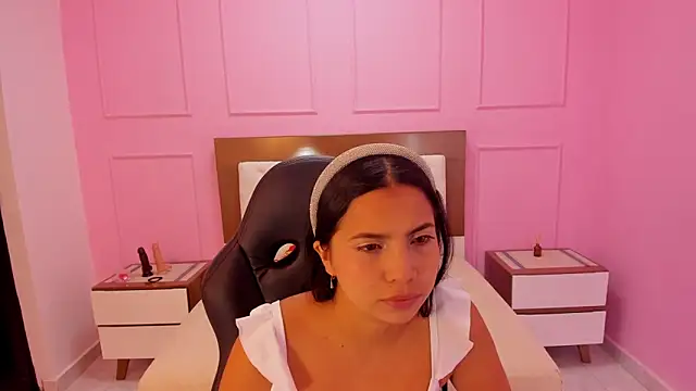 Snapshot of TATIGOLD2 chatting on December 16, 2025, 10:37 pm TATIGOLD2 online show from December 16, 2025, 10:37 pm