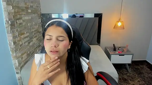 Snapshot of TATIGOLD2 chatting on January 8, 2026, 10:45 pm TATIGOLD2 online show from January 8, 2026, 10:45 pm