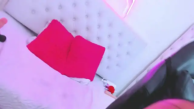 silvana  miller online show from January 22, 2025, 10:05 pm