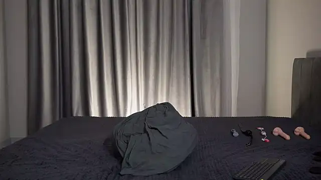 Snapshot of Nik_Sharp chatting on May 13, 2026, 5:10 pm Nik Sharp online show from May 13, 2026, 5:10 pm