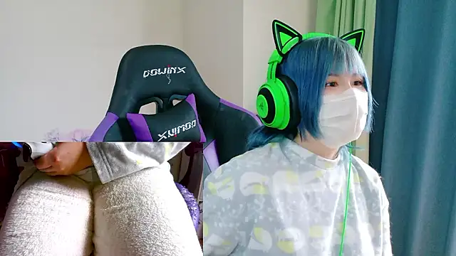 Snapshot of hazuki_8008 chatting on November 13, 2025, 2:10 am hazuki 8008 online show from November 13, 2025, 2:10 am