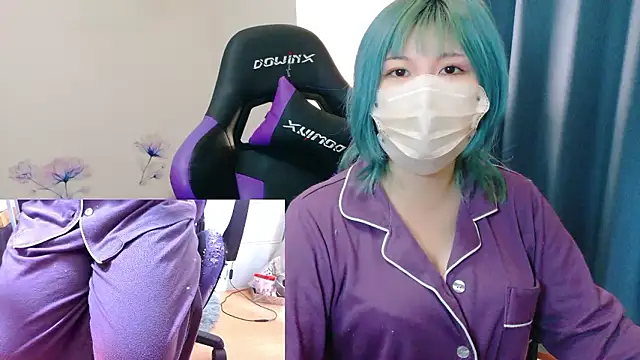 Snapshot of hazuki_8008 chatting on December 2, 2025, 3:12 am hazuki 8008 online show from December 2, 2025, 3:12 am