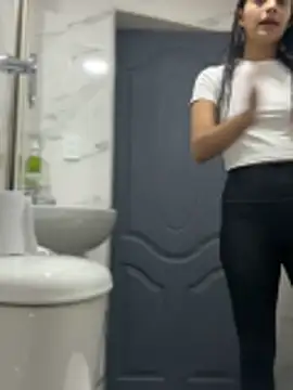 Arilw online show from November 11, 2025, 2:06 pm