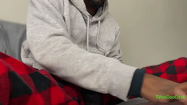 Snapshot of MobyDxck chatting on December 14, 2025, 7:18 pm MobyDxck online show from December 14, 2025, 7:18 pm